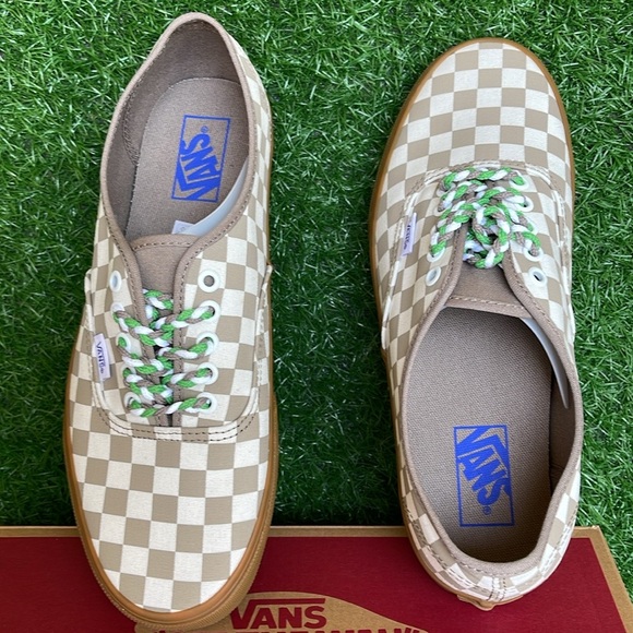 Vans Men’s Authentic
Checkerboard Moon Rock
VN0009PVCH8
Sneakers - Picture 13 of 16